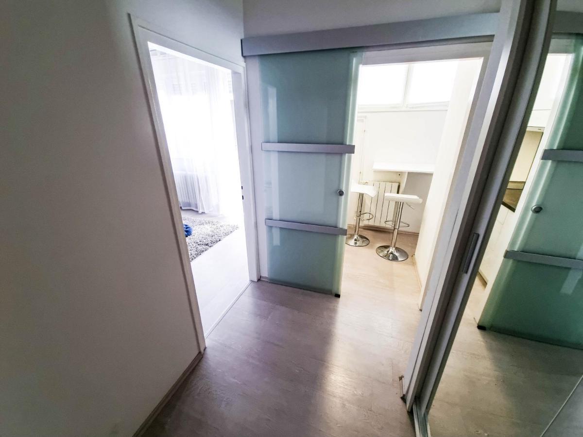 Apartment Apex Penthouse Self Check-In カルロヴァッツ エクステリア 写真