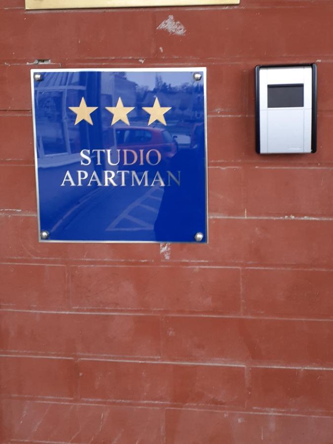 Apartment Apex Penthouse Self Check-In カルロヴァッツ エクステリア 写真