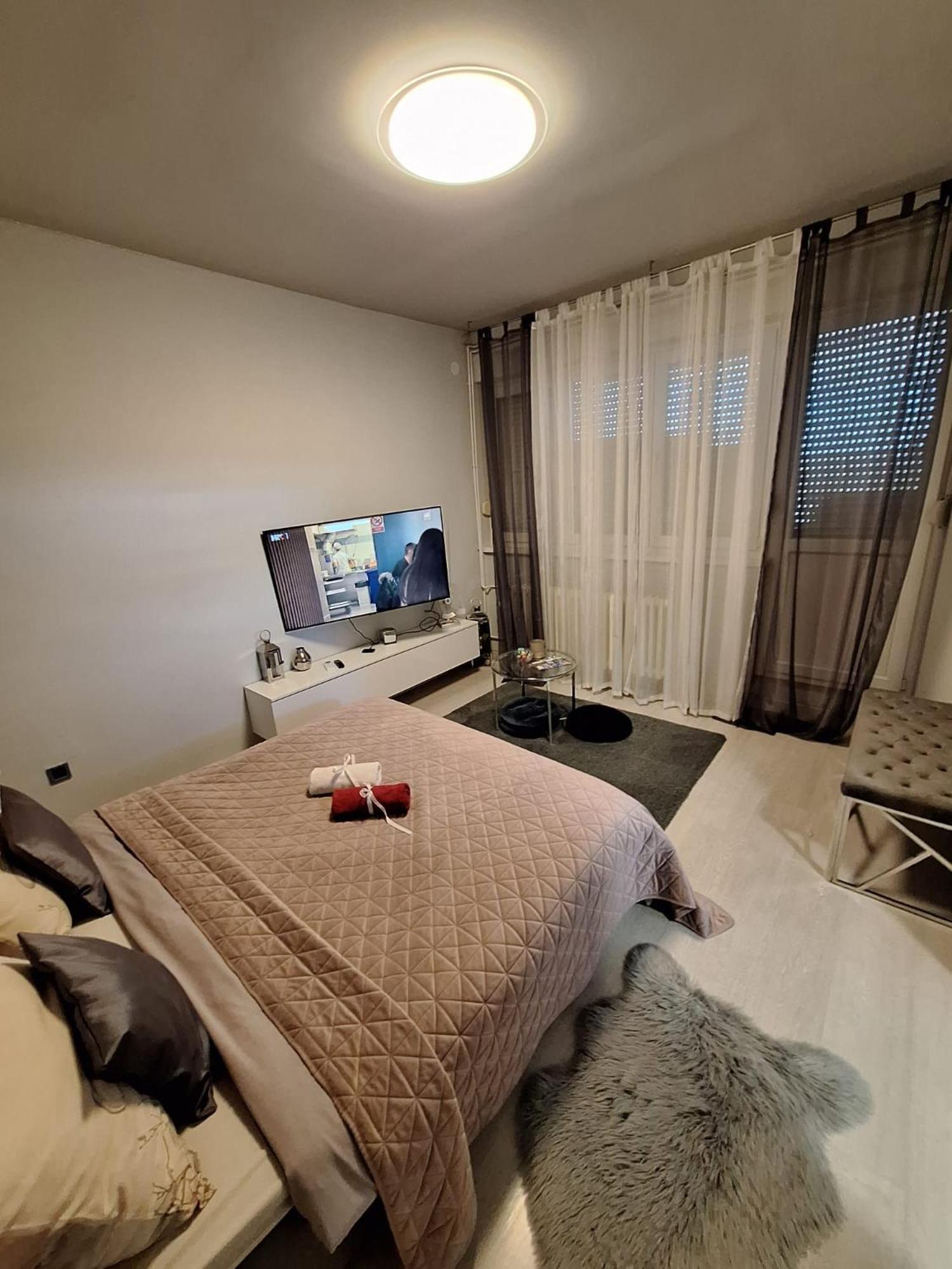 Apartment Apex Penthouse Self Check-In カルロヴァッツ エクステリア 写真